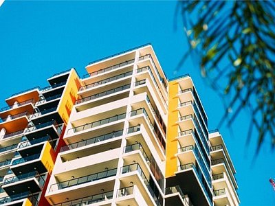 Balkone sind potentielle Flächen für Energieerzeugung. - StockSnap via pixabay